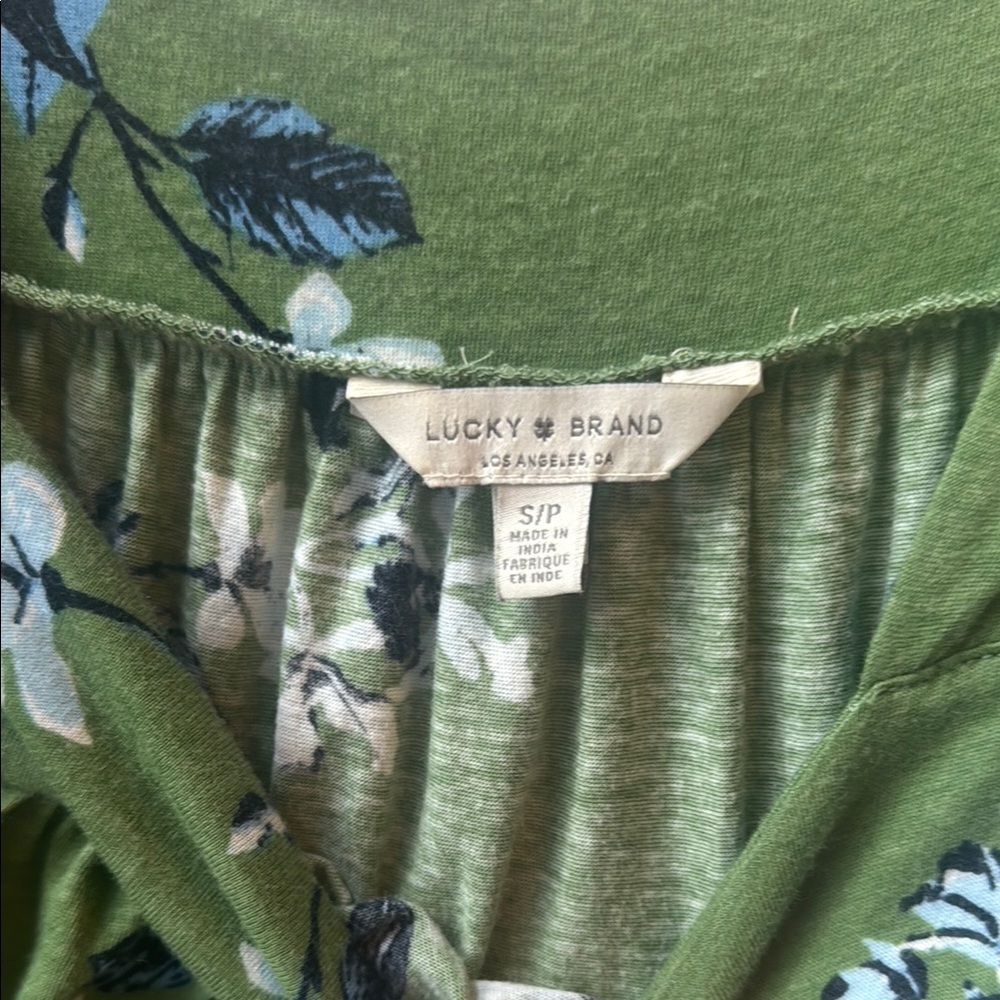 Lucky brand women’s top size small - Picture 4 of 8